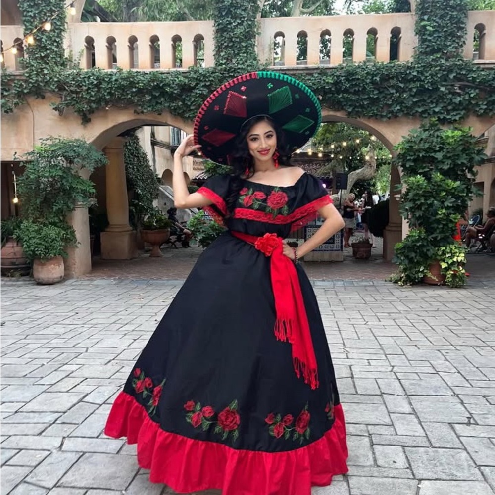Mexican Dress - Picture 7 of 7